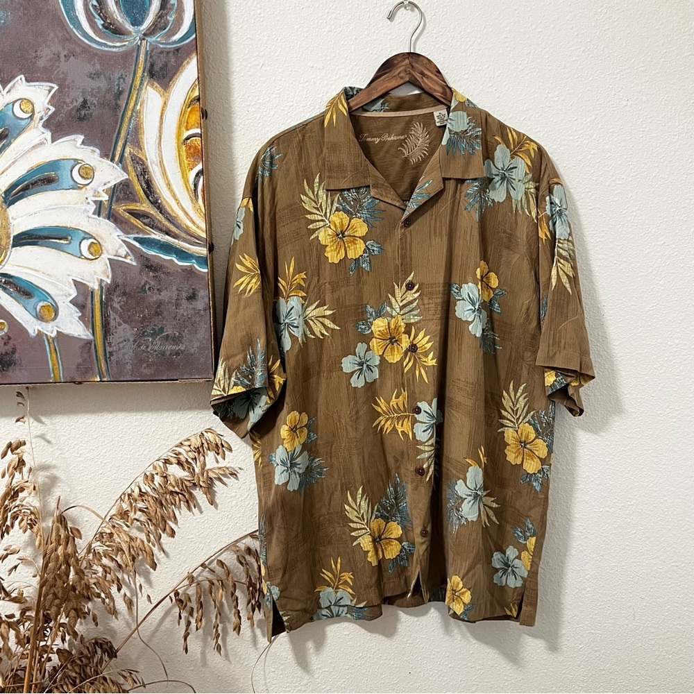 TOMMY BAHAMA lite brown SILK HAWAIIAN SHIRT  Size XL